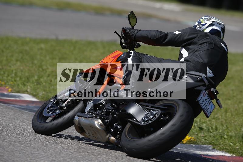 /Archiv-2024/29 12.06.2024 MOTO.CH Track Day ADR/Gruppe rot/unklar